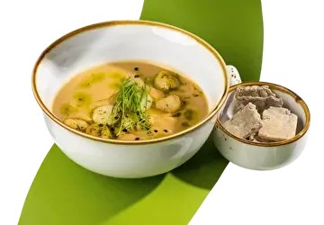 Суп из брокколи, цукини и гороха на кокосовом молоке, 465